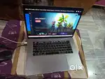 MacBook Pro 15 inch 2018, i7 processor, 16 gb ram and 512 gb ssd