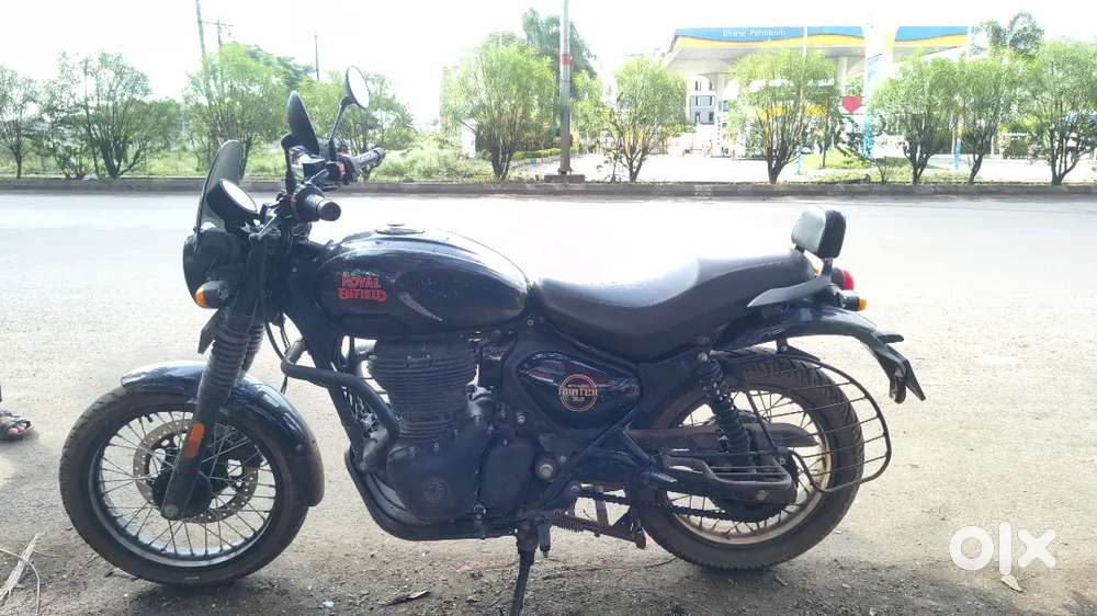 ROYAL ENFIELD HUNTER 350 ( FULL BLACK COLOUR)
