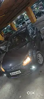 Ford Figo, 2011, Petrol