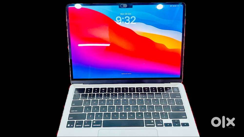 Apple MacBook Air M4 - Four Months old