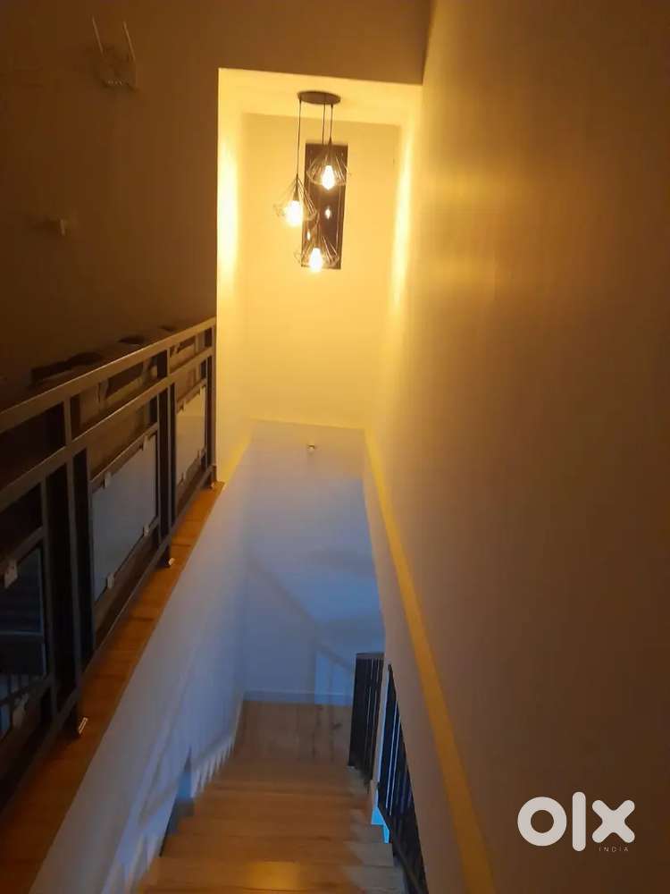 House floor for rent in Athani ,Kakkanad for bachelor Men