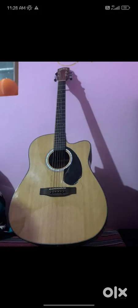 I want to sale my semi acoustic guitar