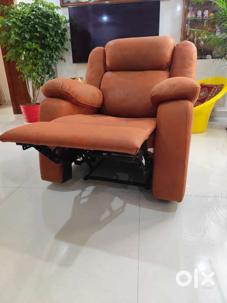 Recliner show room condition duro flex with steel frame tan color