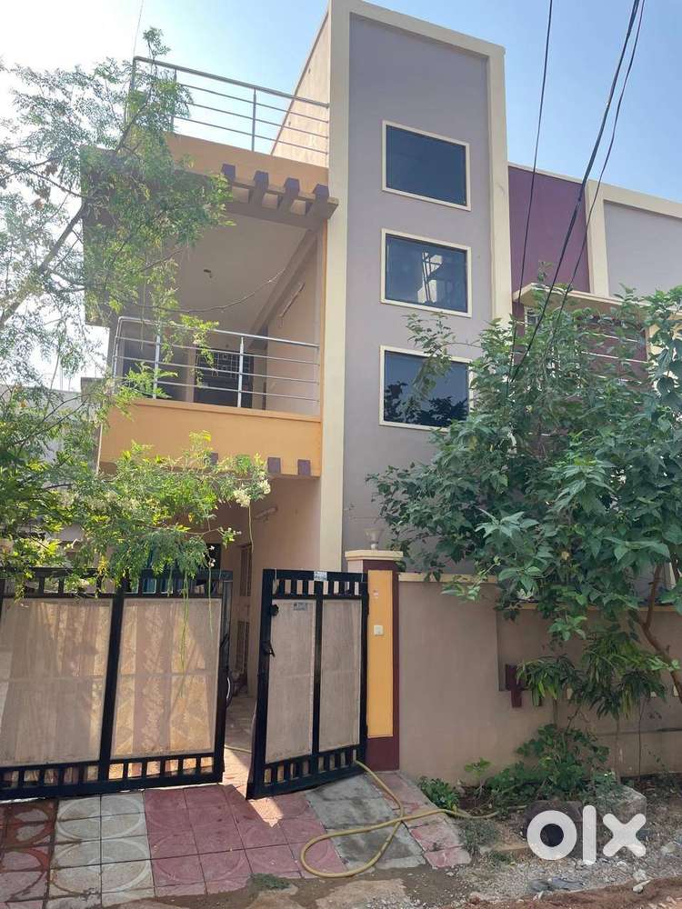 semi furnished modern house