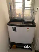 Realme 2 year old, good as new, Semi auto