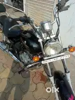 Single handed Avengers 220 bike
