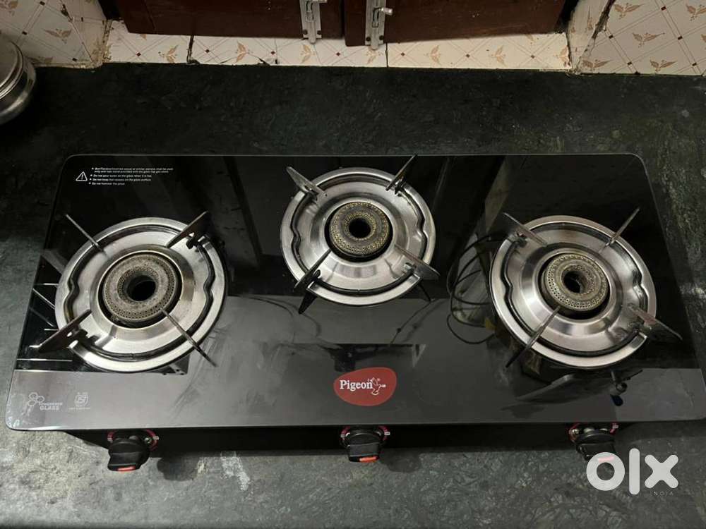 Pigeon 3 Burner  Stove – 1 Year Old  Glass Top  Excellent Condition
