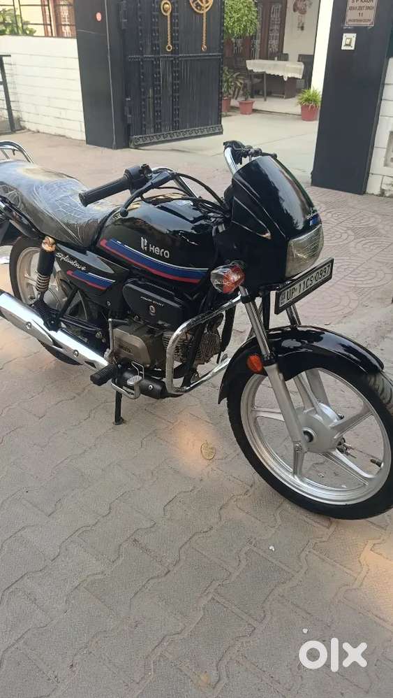 Splendor Plus old model patti showroom condition very nice bike
