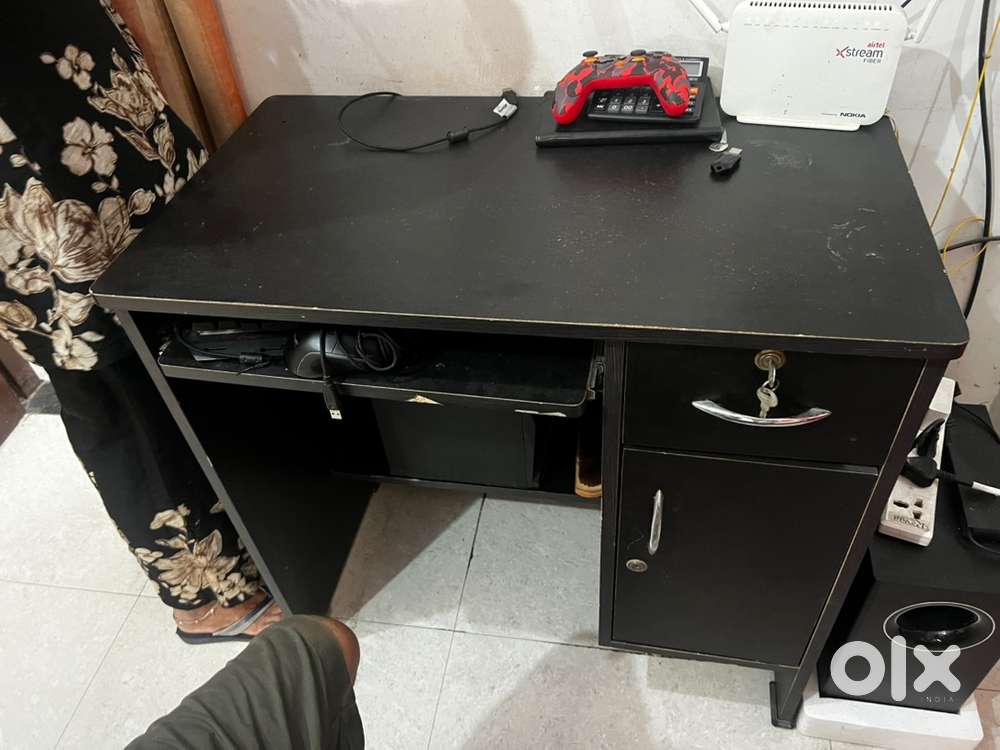 Computer table with simple double bed
