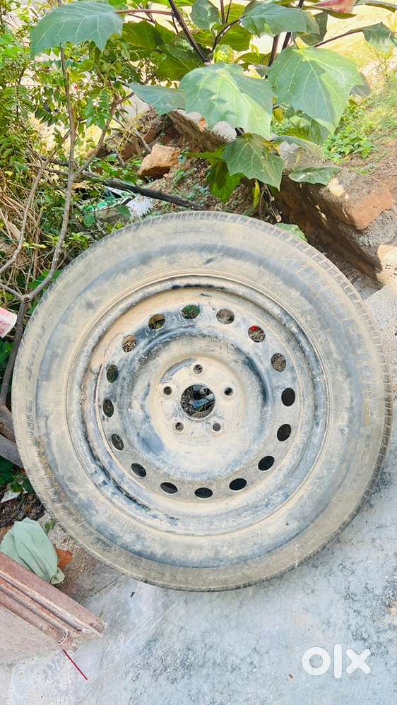 Innova crysta stephney tyre and disc set. Creta, Seltos terrano xuv300