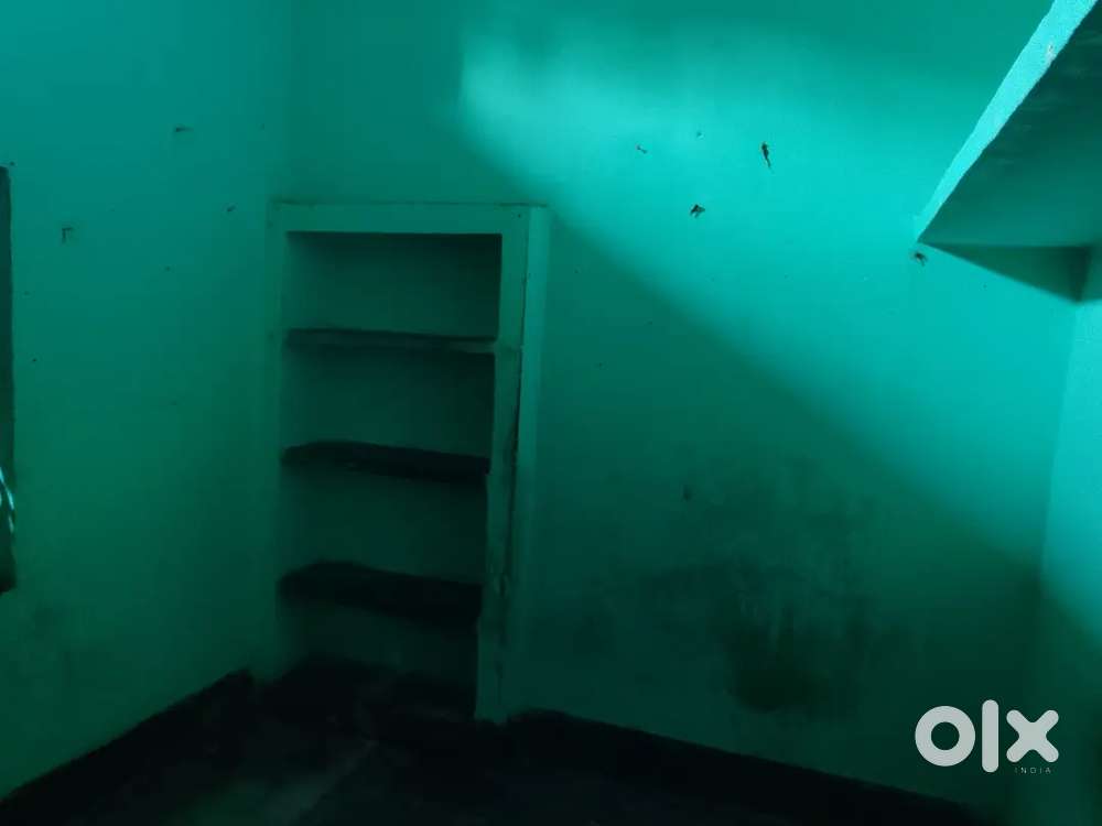 Room for rent common toilet bathroom