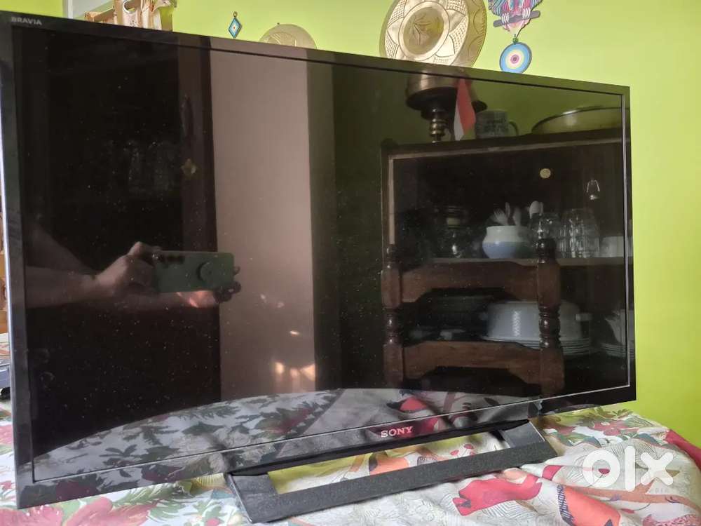 Sony TV, 32 inches
