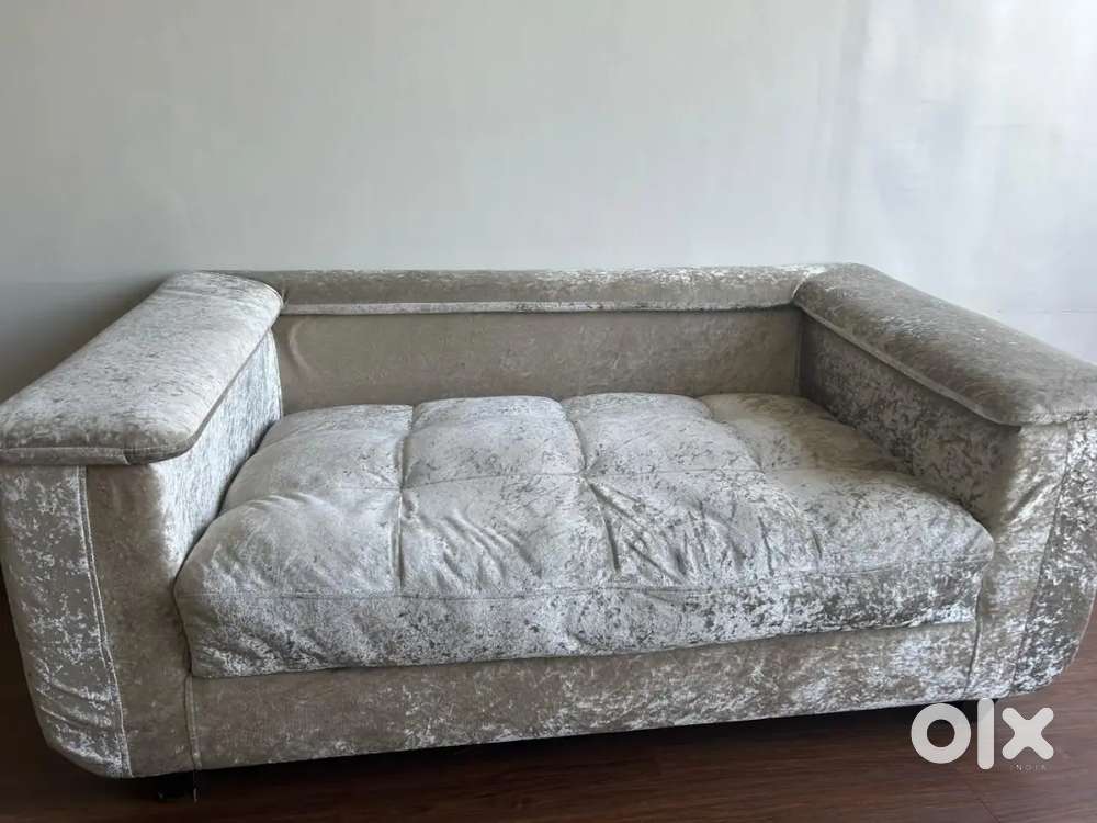 4 Piece Sofa Set ( Good Condition & Value)