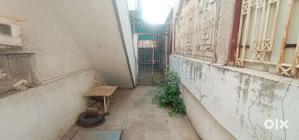 1090sqft plot tenement for sale at alkapuri jetalpur road