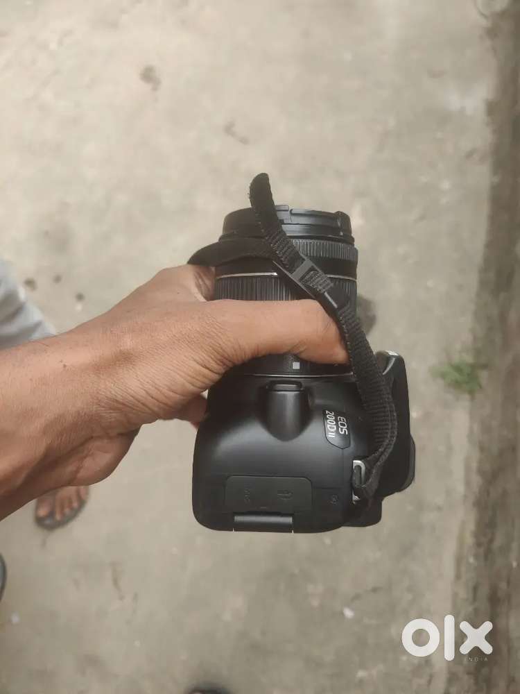Canon 200D