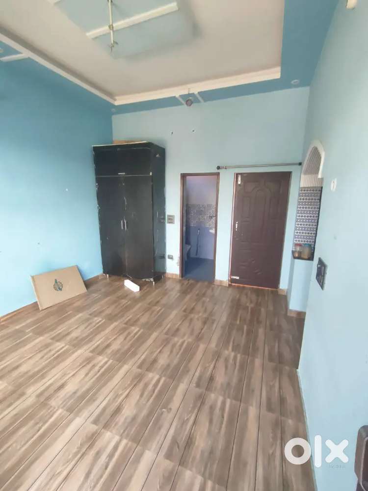 Single room for rent at gujronwali