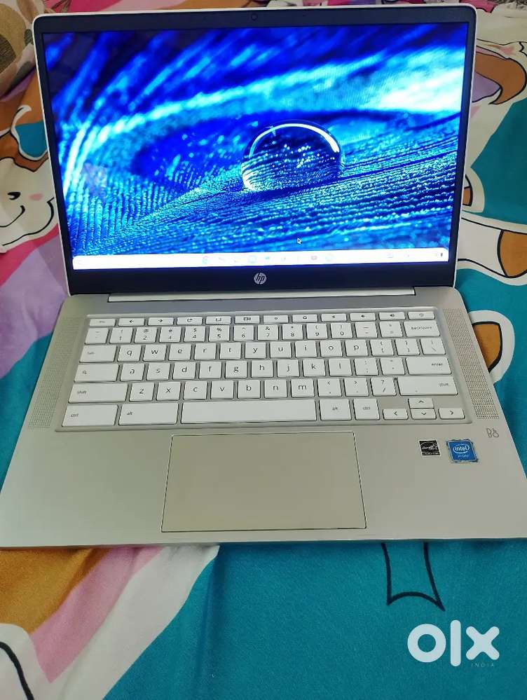 HP Chromebook Ceramic White TouchScreen Laptop Good condition