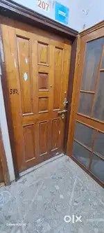 Front facing 1st floor condition all good