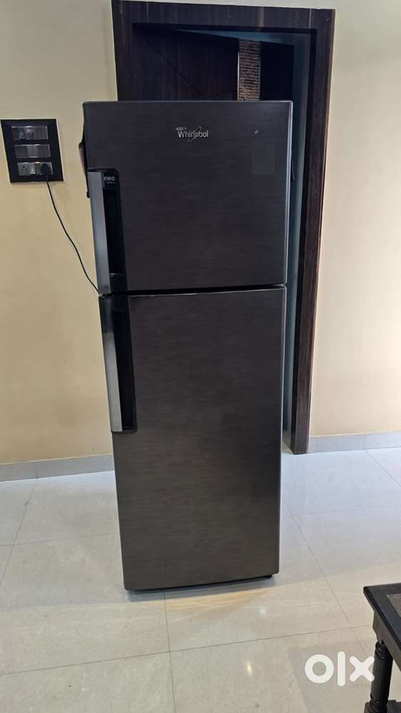Whirlpool 242L 4-Star Double Door Fridge – Excellent Condition!