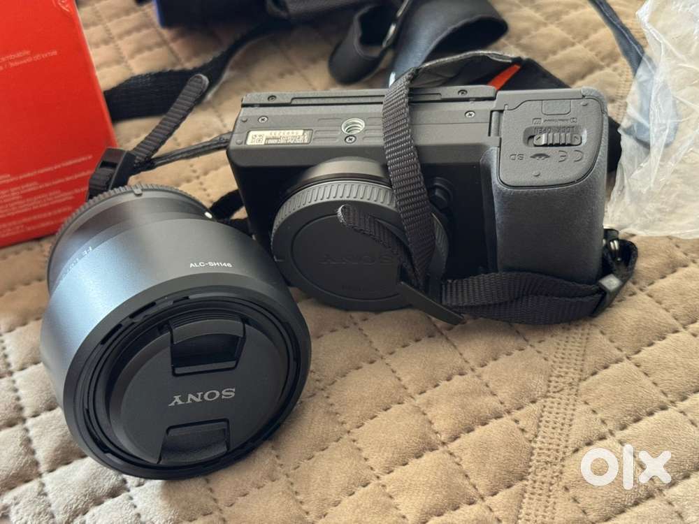 SONY Alpha ILCE-6400 Mirrorless with Lense (50mm) Camera (4K + Eye AF)