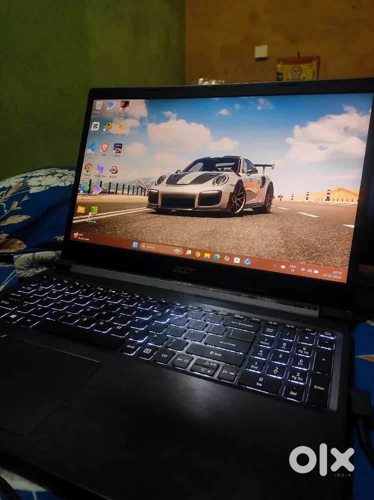 Acer aspire 7 laptop For coding gaming.