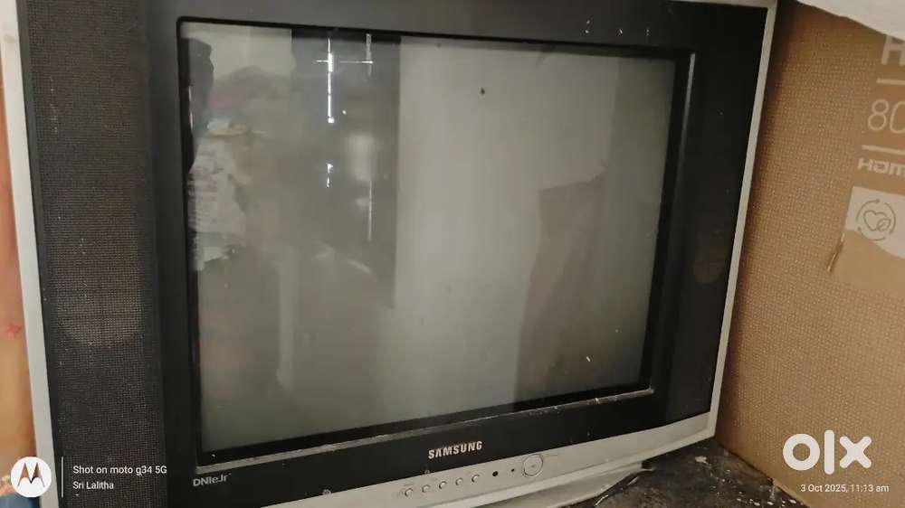 Working old samsung CRT tv -Urgent sale