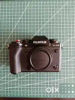Fujifilm XT5 Body with 2 lenses