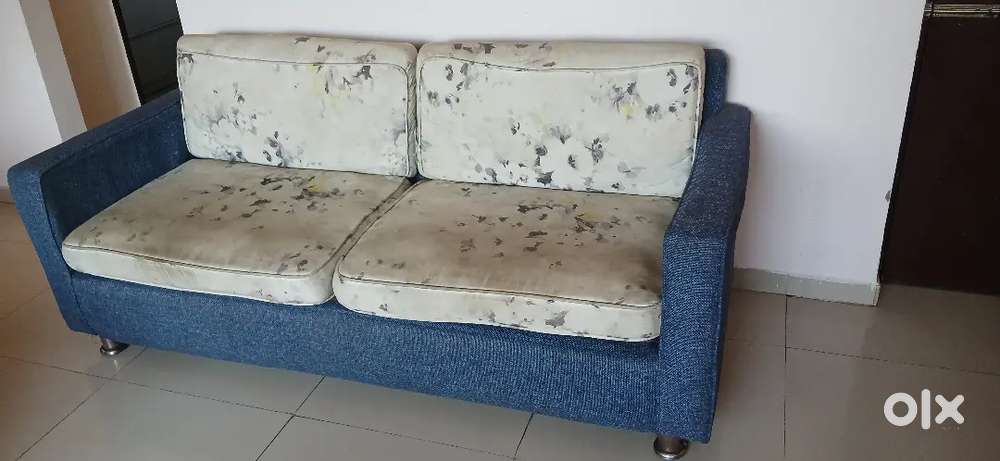 6 feet sofa