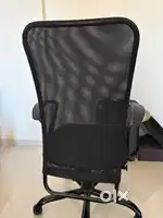 GreenSoul Ergnomic Chair bought for 3700 in excellent condition