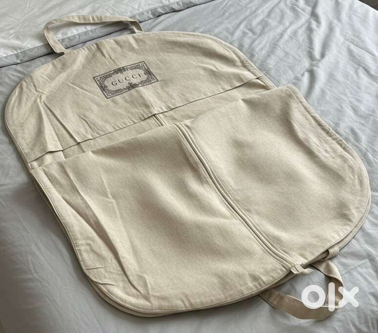 Gucci garment bag