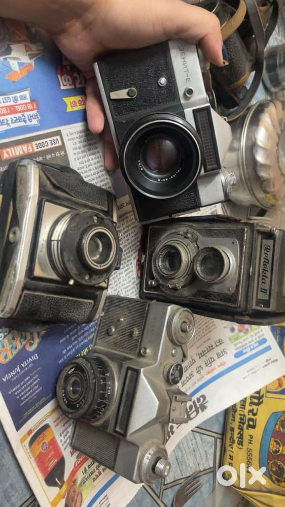 Vintage Cameras Collection – Rare Classics (For Display or Repair)
