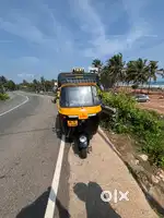 Bajaj re auto