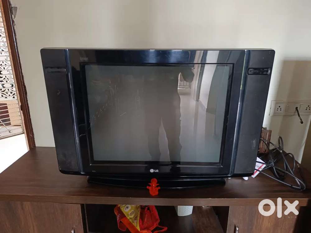 LG TV WORKING CONDITION SELLING REASON BOUGHT A NEW TV