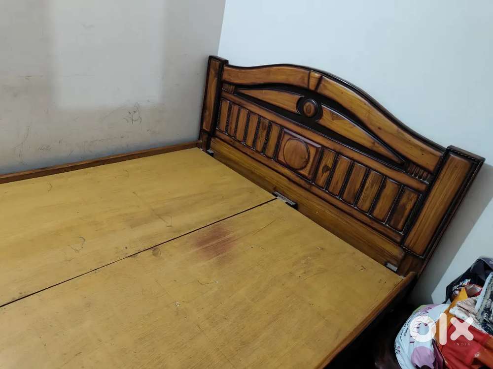 Double cot teakwood 6-5