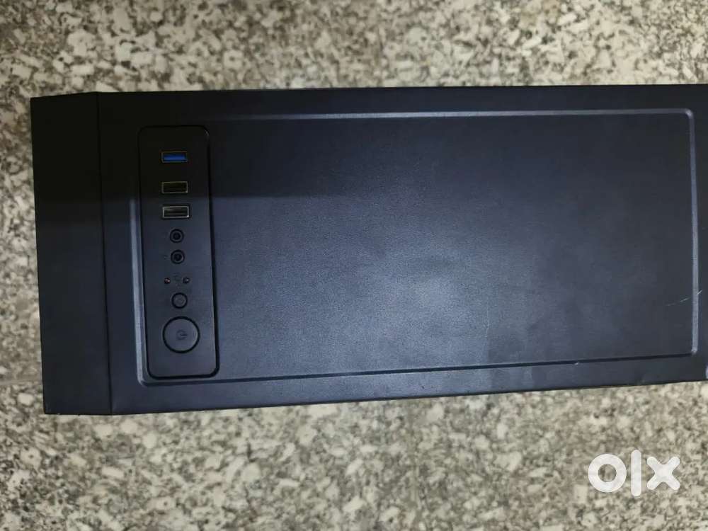 RGB CABINET WITH USB 3.0 LITTLE DENT WITH NO GLASS