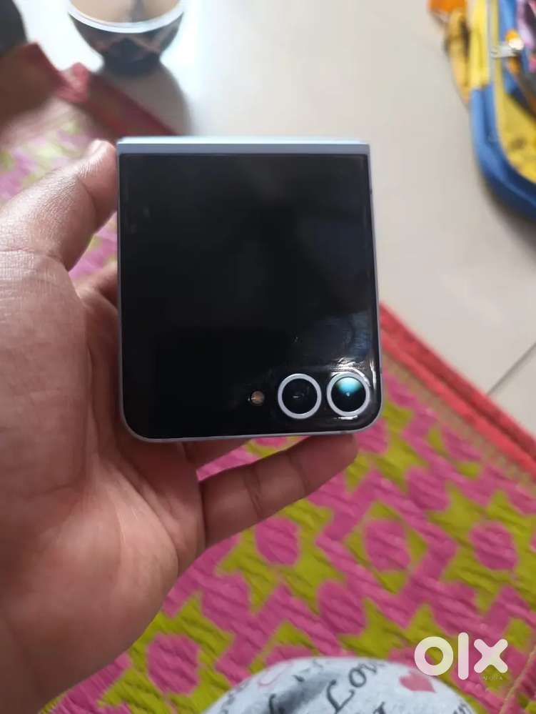 Samsung galaxy flip6 5g 256 gb sky blue colour