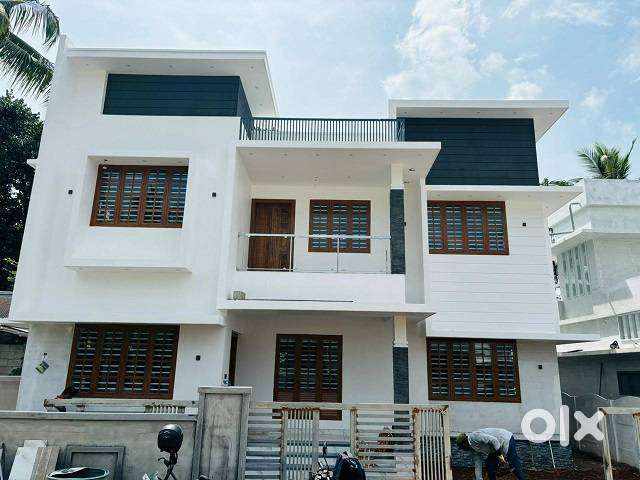 Mannuthy 4bhk,2000 SqFt, Villa,Thrissur