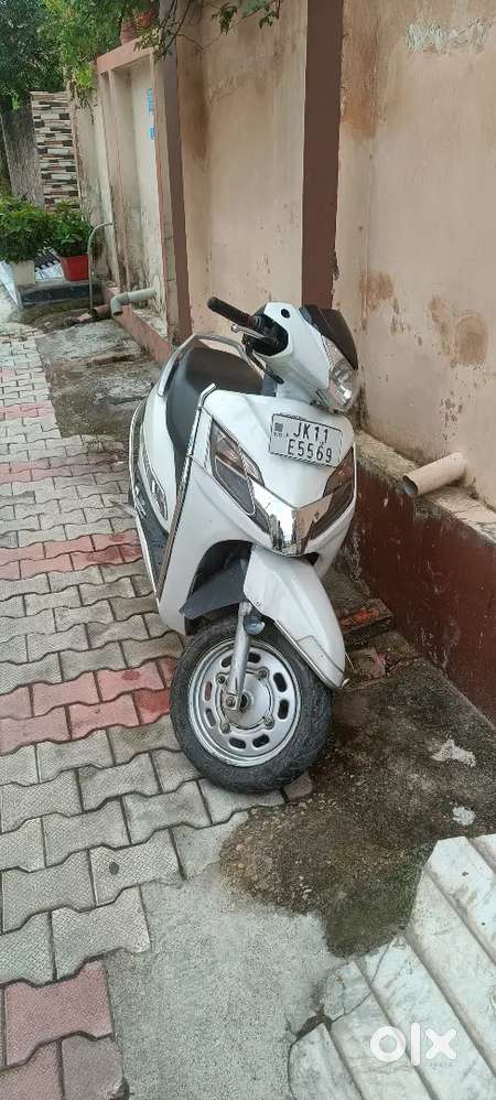 Activa 125 bs6 2021 model good condition only 29000 km driven