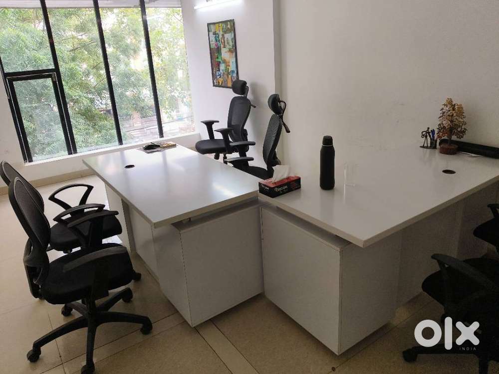 Complete Office Furniture Setup – Boss Cabin + Workstations