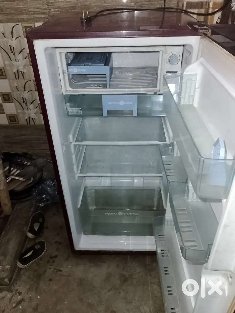 Fridge badhiya condition