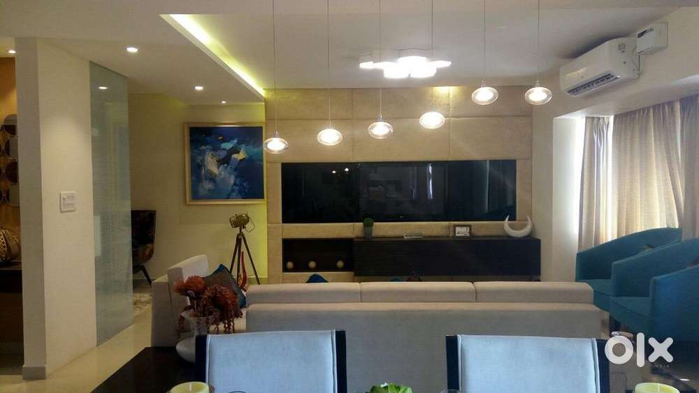 Ready to move 4 BHK in mahindra world city