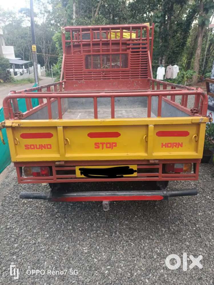 Mahindra Maximo plus
