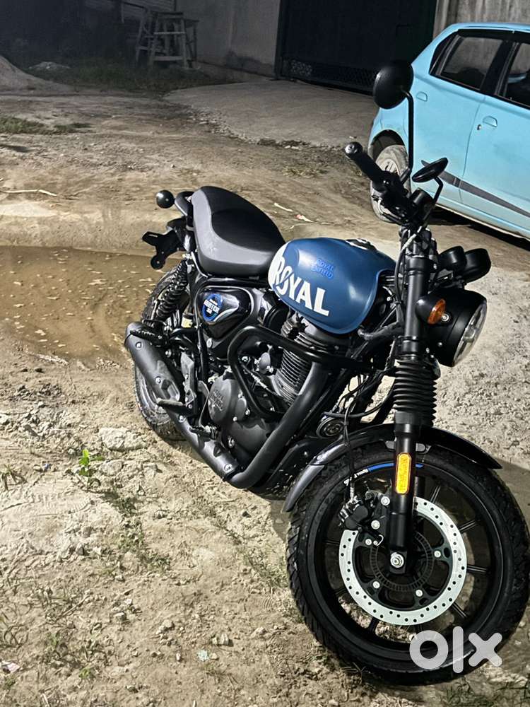 ROYAL ENFIELD HUNTER 350 REBEL BLUE -only 4 months old  excellent con
