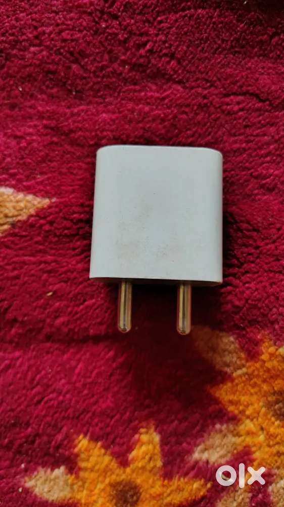 iPhone 15 adapter