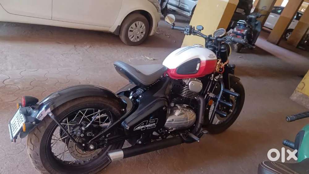 Jawa 42 bobber white