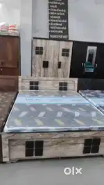 Bedroom set dubble bed and 3 door wardrobe £0029