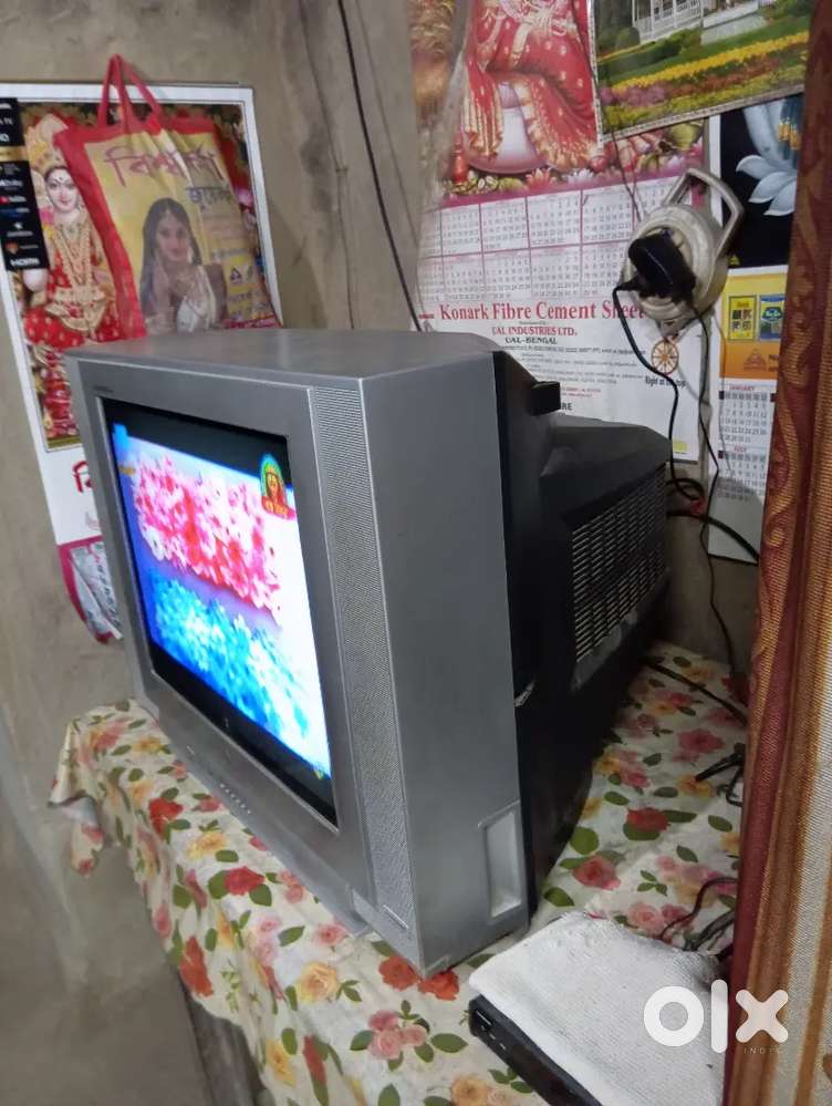 LG BoX TV selling