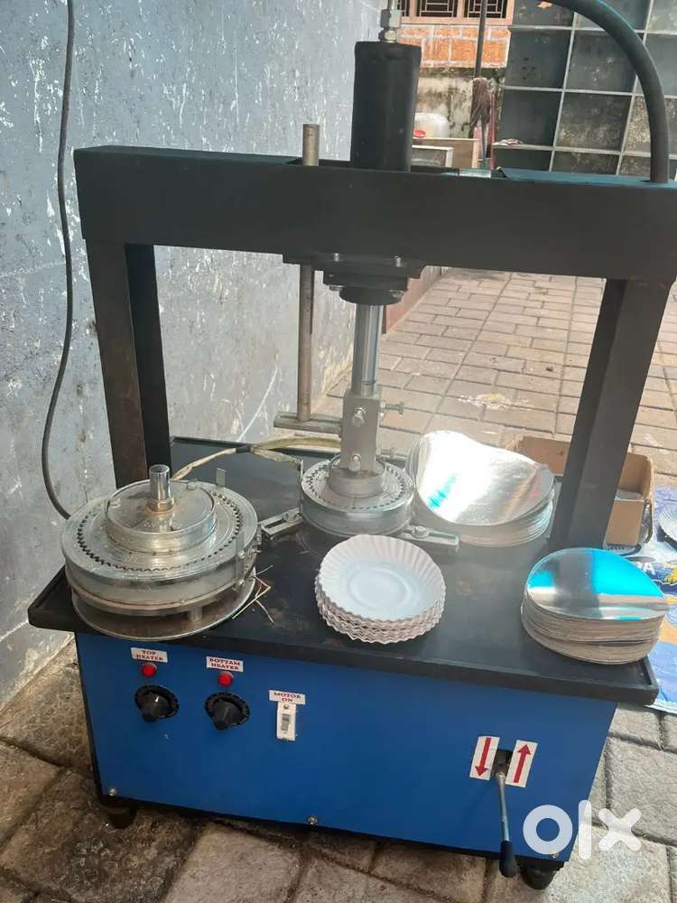 Paper plate making machine