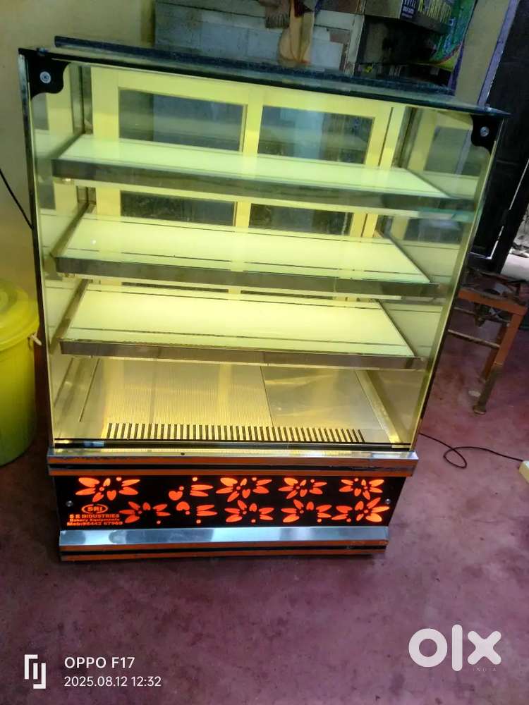 3 feet cold bakery display counter