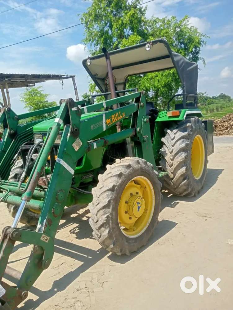 To sell John Deere tractor with loader